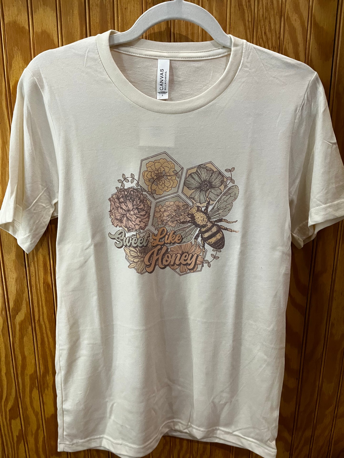 Sweet Like Honey Tee | Spring