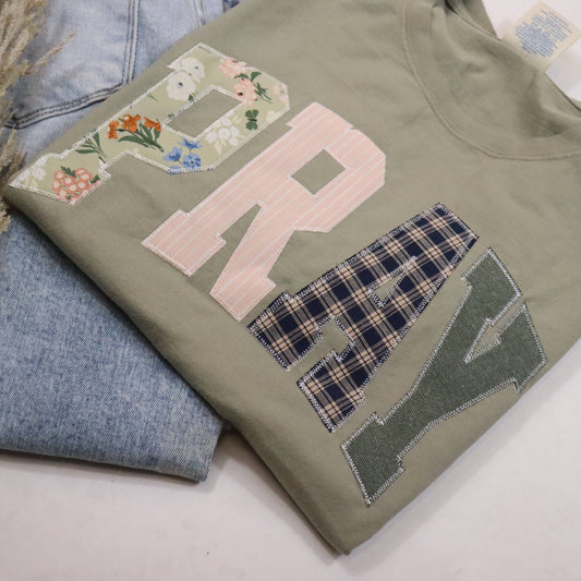 Pray Applique T-shirt - Sage