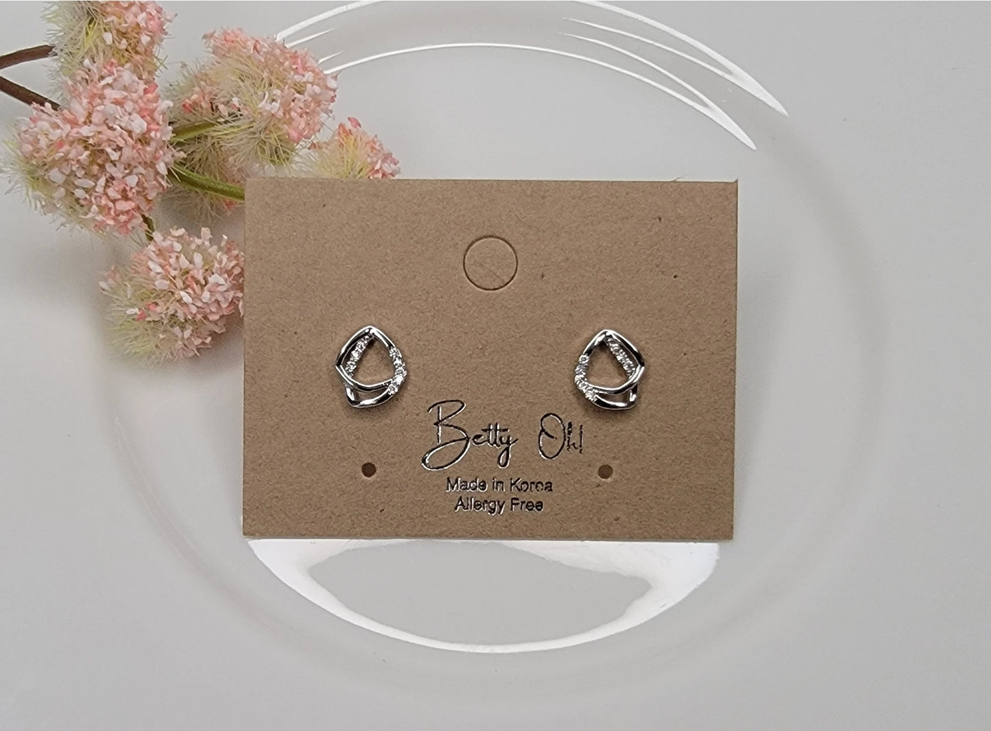 Twisted Teardrop Stud Earrings | MULTIPLE COLORS
